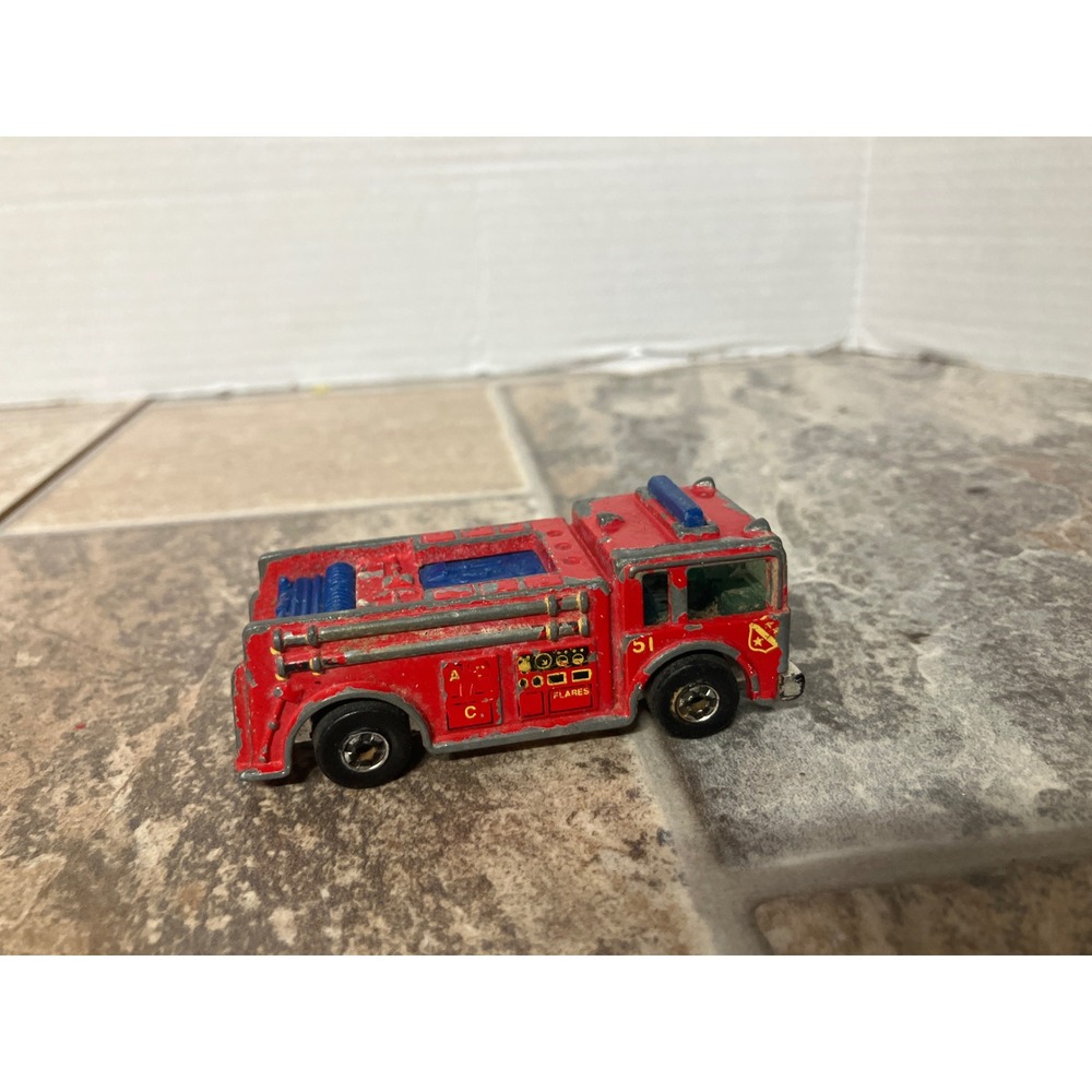 Hot Wheels Fire‎ Truck Red Blue Diecast Toy Vehicle 51